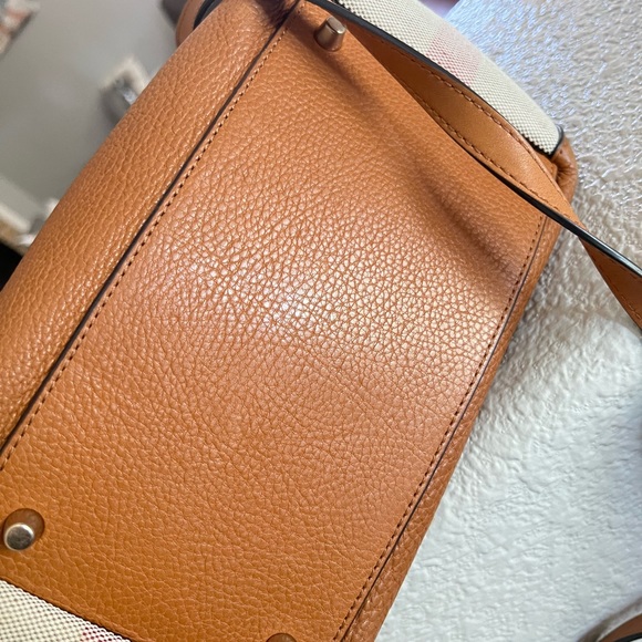 Burberry bag with Matching wallet - Picture 6 of 9